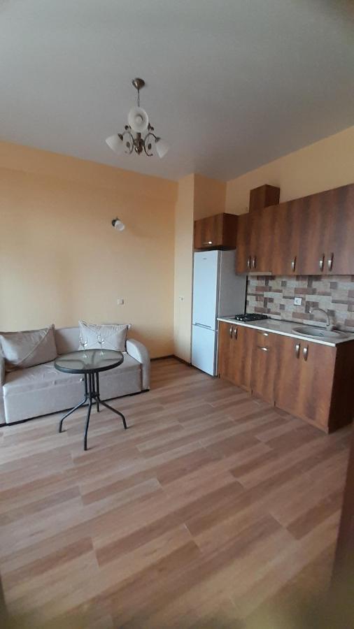 Flat Lägenhet Tbilisi Exteriör bild