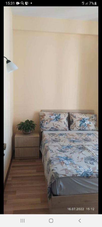 Flat Lägenhet Tbilisi Exteriör bild