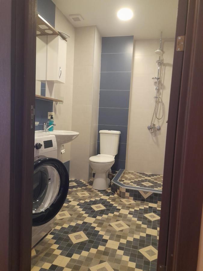 Flat Lägenhet Tbilisi Exteriör bild