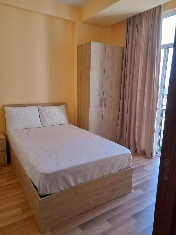 Flat Lägenhet Tbilisi Exteriör bild